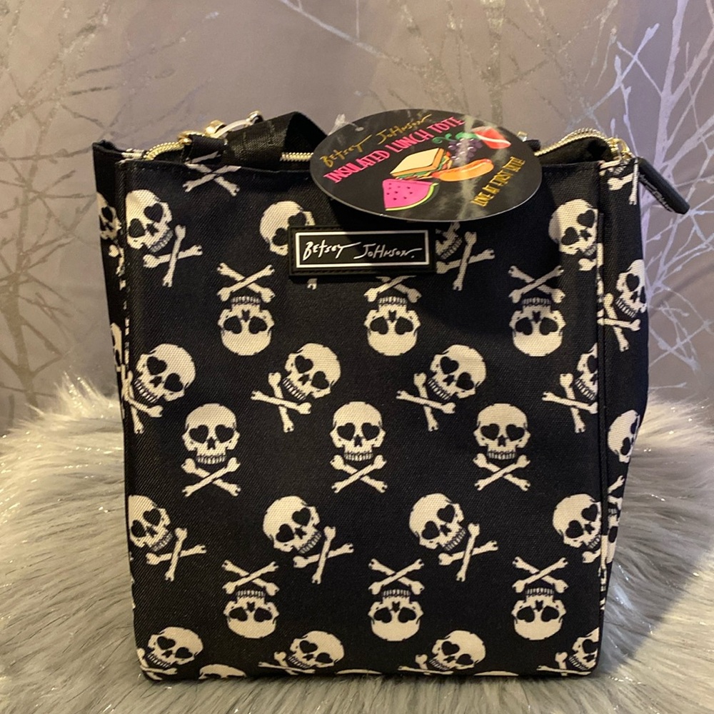 BNWT BETSEY JOHNSON Skull and Bones Halloween Insulated Lunch Tote
